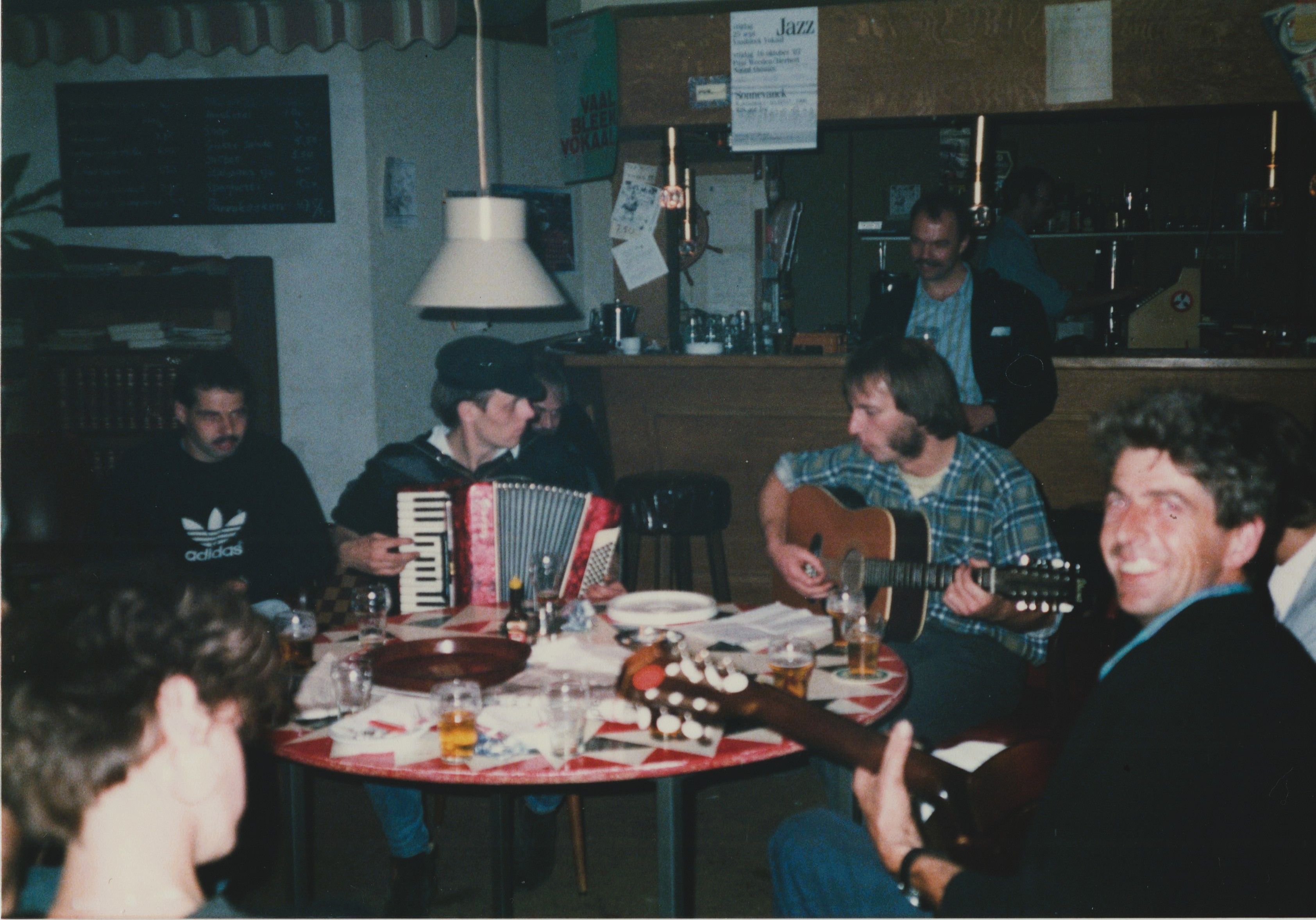 PvR_Sonnevanck_stamtafel_muziek_met_Frits_Schenk3.jpg